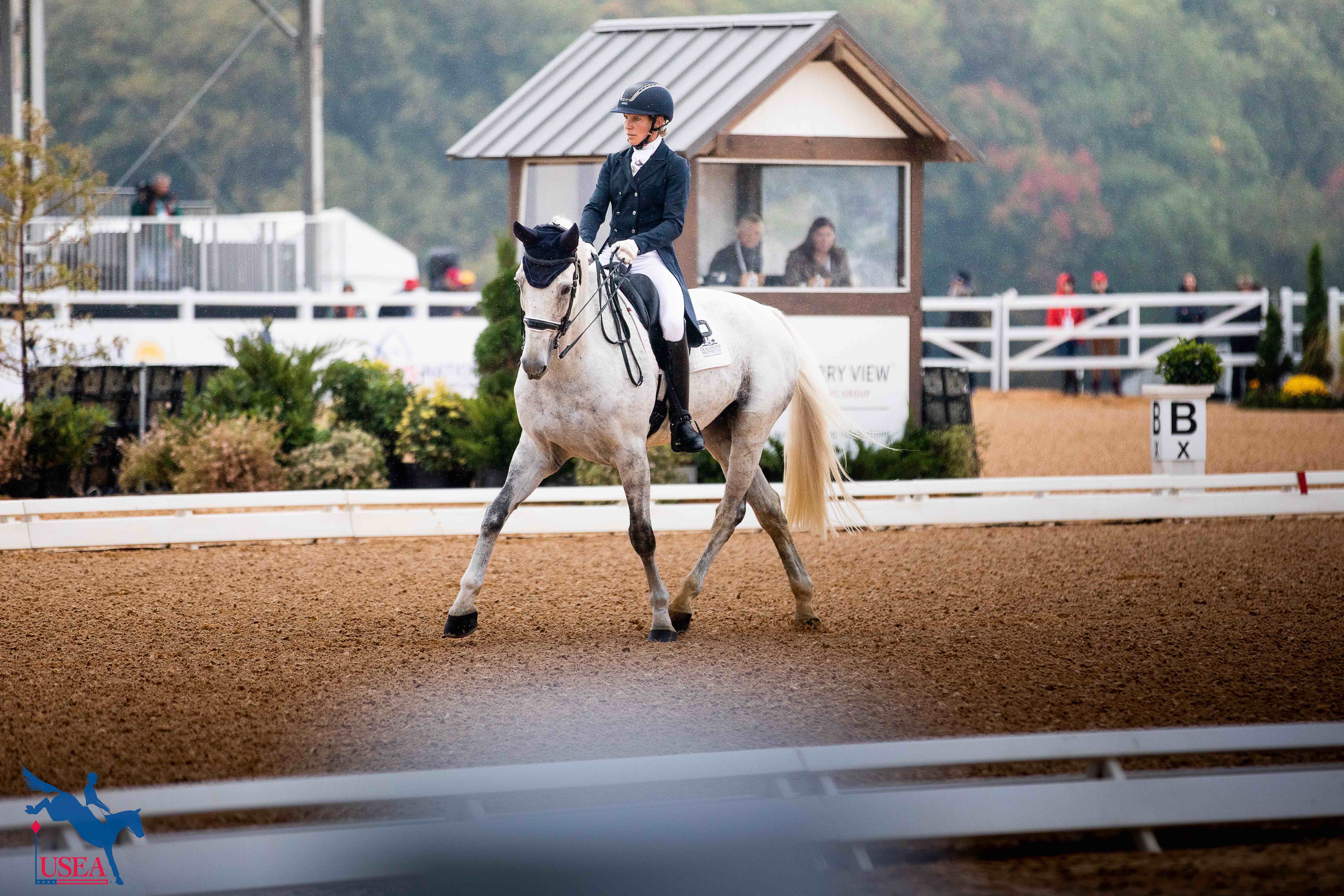 Elisabeth Halliday-Sharp and Cooley Quicksilver sit in third.